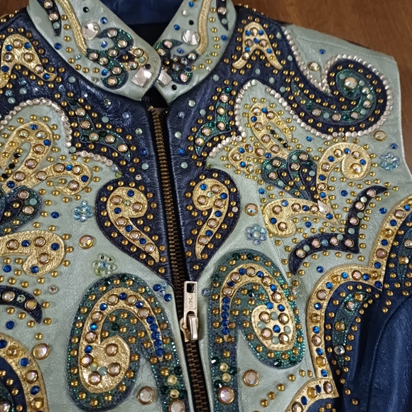 Showtime Collection Leather Rhinestone Vest - Picture 2 of 7